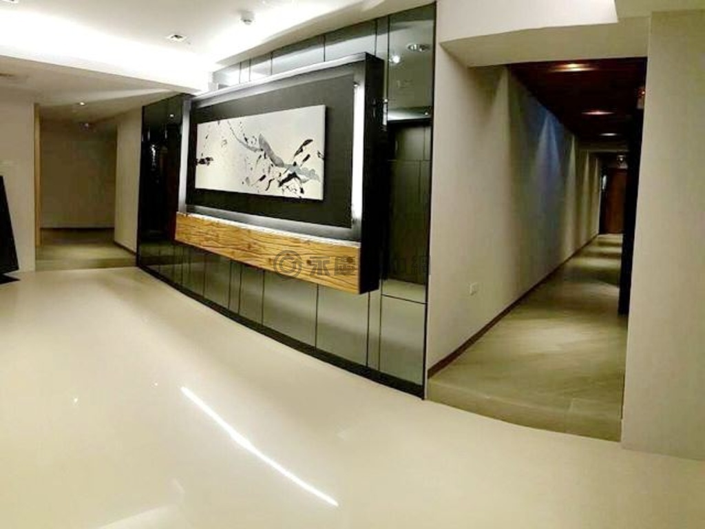 高雄火車站旁整層租滿高投報大樓