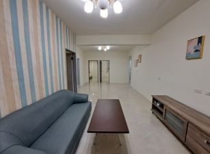 三多光華商圈光華國小翻新公寓四樓~598萬