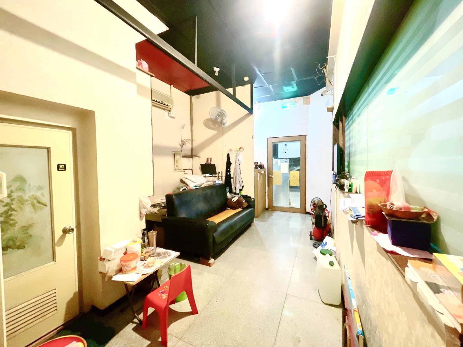 市中心轉角店面賞屋專線037-592666