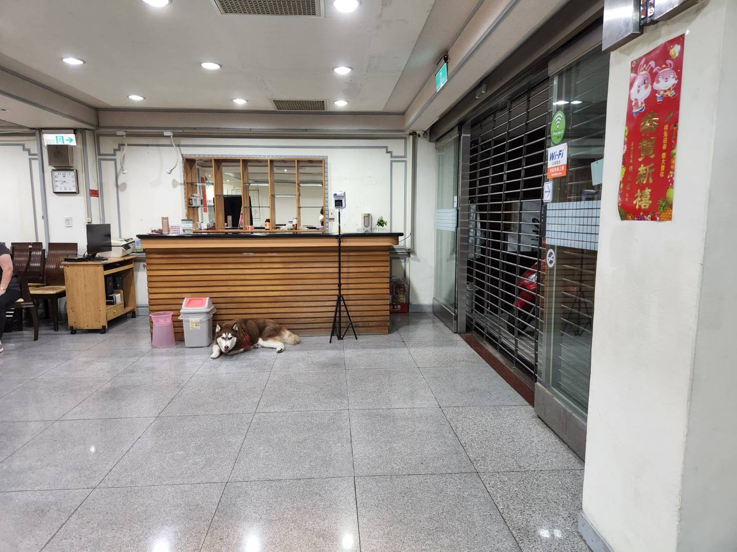 民權西路站賺前大面寬店